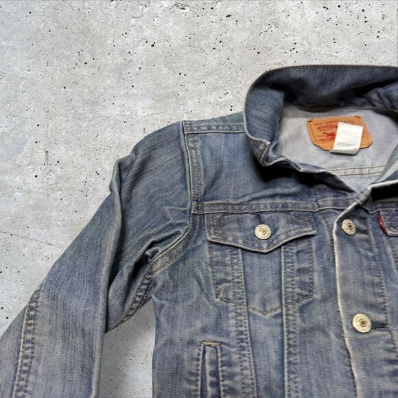 Levi’s Kids Denim Trucker Jacket Size 7 Blue Vintage Red Tab - Picture 4 of 10